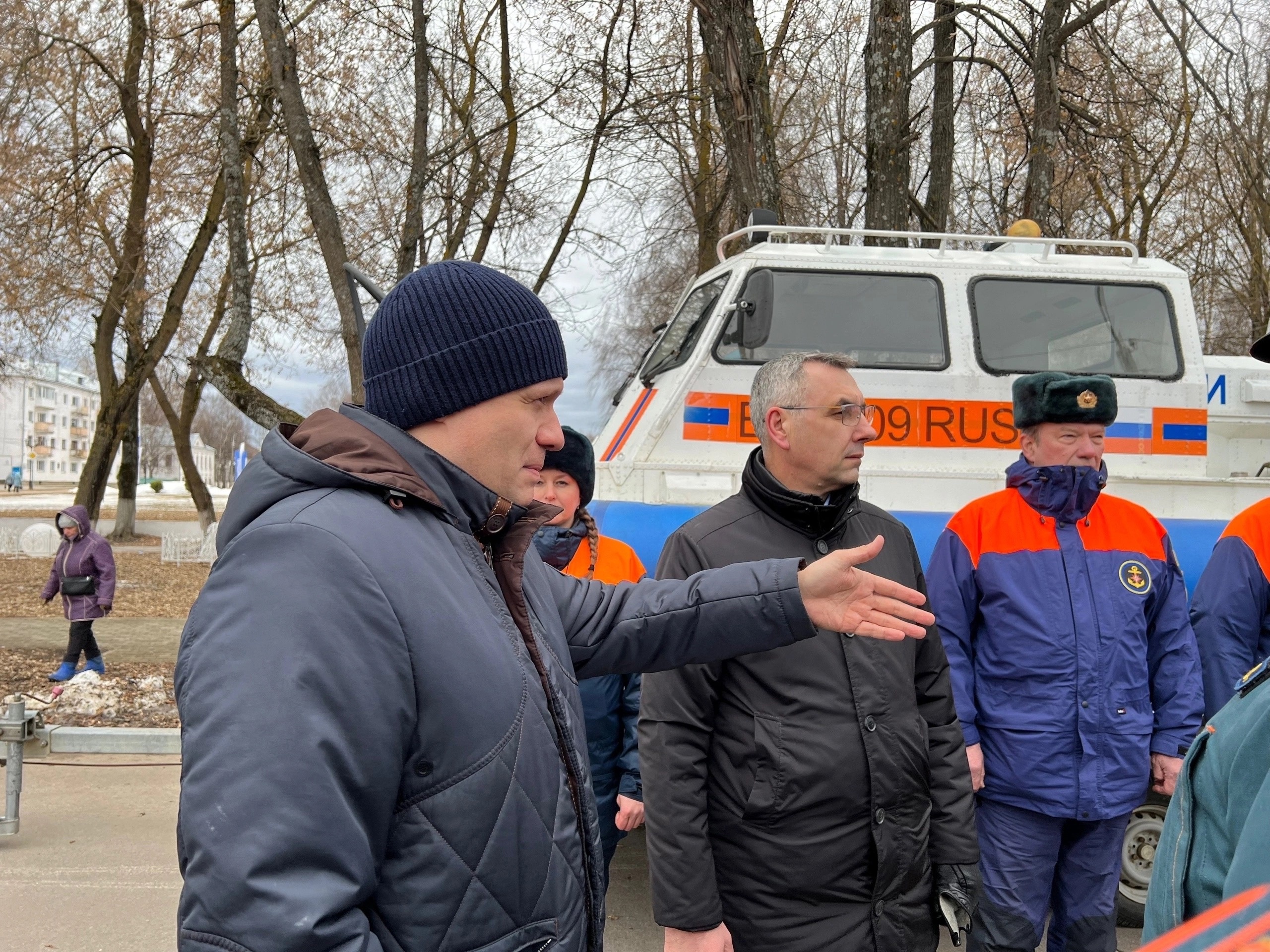 Врио Губернатора Вологодской области Георгий Филимонов лично проверил готовность к паводку в Великоустюгском округе.