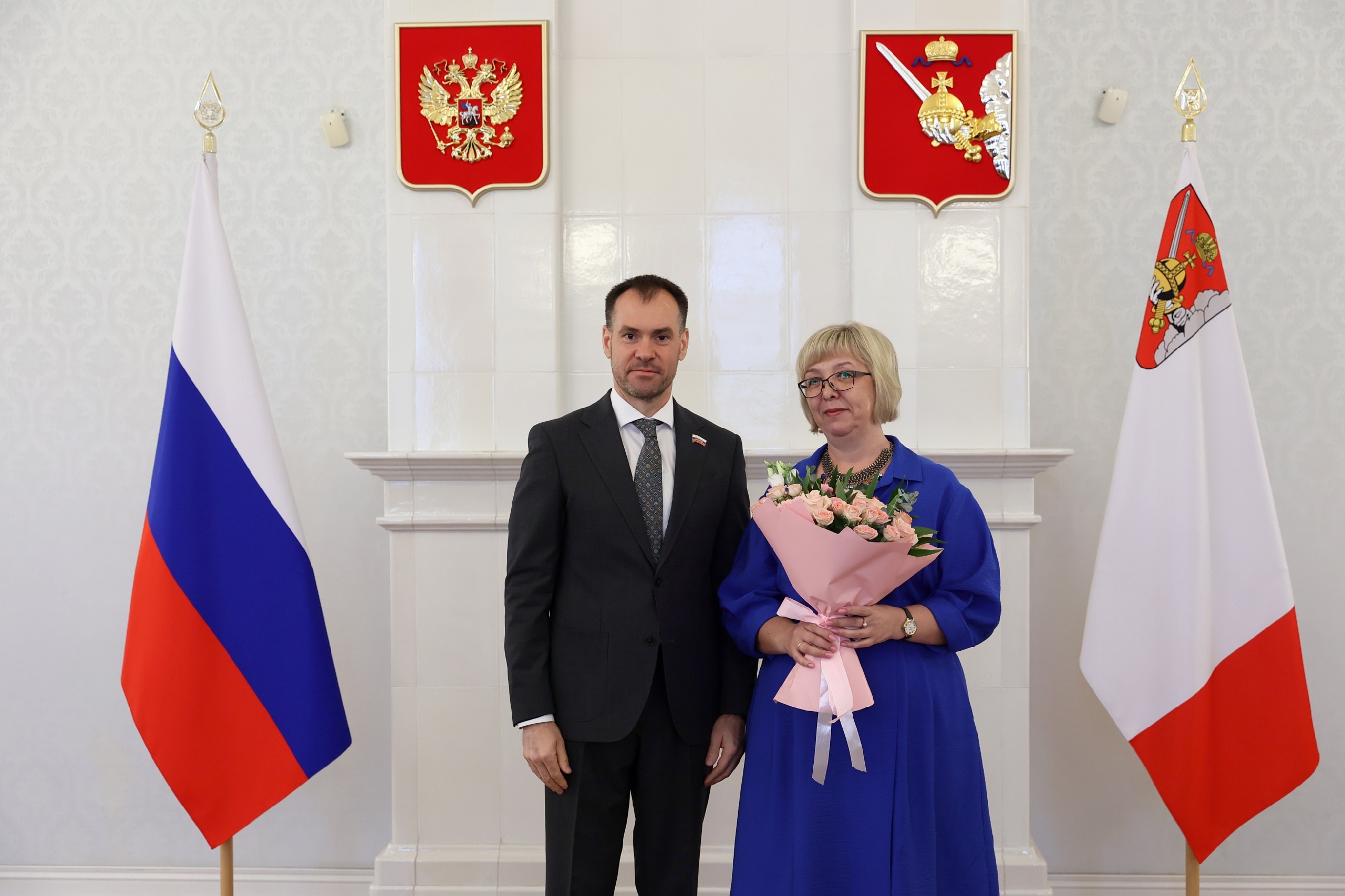 Почетного звания «Заслуженный учитель Российской Федерации» удостоена Елена Анатольевна Вершинина, учитель русского языка и литературы из Гимназии.