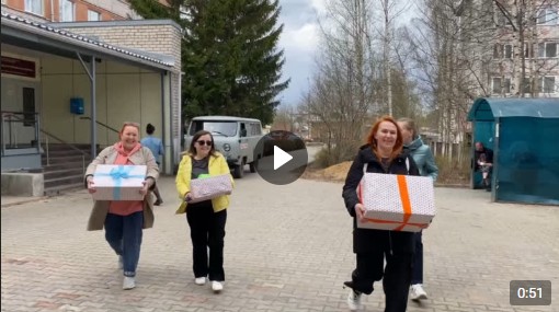 Сегодня свой профессиональный праздник отмечают акушерочки Великоустюгского родильного отделения.