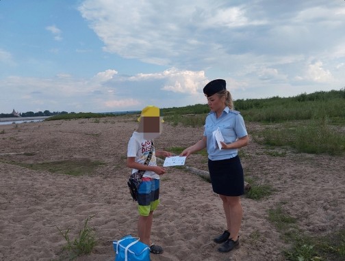 Продолжаются рейды по проверке водных объектов на предмет выявления несовершеннолетних лиц.