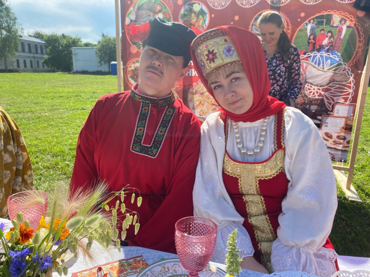 Приглашаем всех на юбилейную Прокопьевскую ярмарку☺ Торговые ряды и кулинарный конкурс уже начал свою работу.. Приглашаем всех на юбилейную Прокопьевскую ярмарку☺ Торговые ряды и кулинарный конкурс уже начал свою работу..