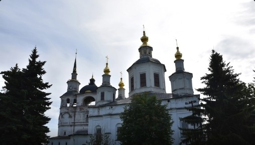 99 ступенек к впечатляющим видам и интересным фактам из многовековой истории города. 99 ступенек к впечатляющим видам и интересным фактам из многовековой истории города.