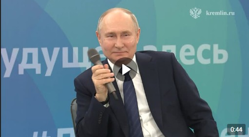 В ходе встречи со студентами глава государства Владимир Путин заявил о повышении президентской и правительственной стипендий. В ходе встречи со студентами глава государства Владимир Путин заявил о повышении президентской и правительственной стипендий.