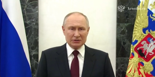 С добрыми словами поздравления к защитникам России обратился Президент Владимир Путин. С добрыми словами поздравления к защитникам России обратился Президент Владимир Путин.
