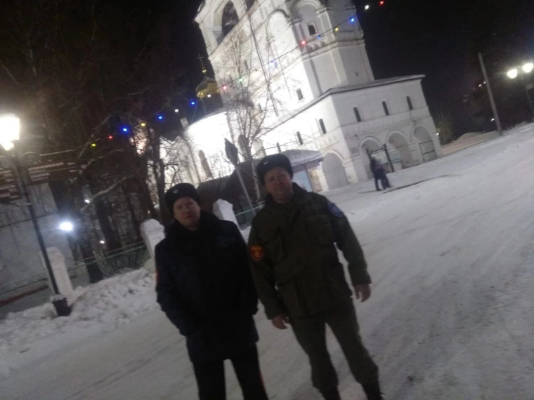 Казачья дружина продолжает патрулировать популярные места отдыха и вести разъяснительные беседы с нарушителями.. Казачья дружина продолжает патрулировать популярные места отдыха и вести разъяснительные беседы с нарушителями..