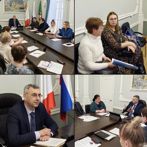 Состоялась рабочая встреча врип Главы округа Ивана Абрамова, депутатов Великоустюгской Думы с руководителями бюджетных учреждений здравоохранения, расположенных на территории муниципального образования. Состоялась рабочая встреча врип Главы округа Ивана Абрамова, депутатов Великоустюгской Думы с руководителями бюджетных учреждений здравоохранения, расположенных на территории муниципального образования.