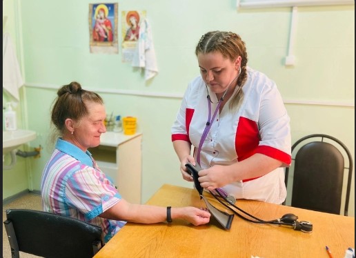 В Вологодской области более 400 докторов пополнили штат медицинских организаций на селе. В Вологодской области более 400 докторов пополнили штат медицинских организаций на селе.