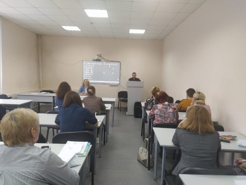 Начальник Великоустюгского филиала ФГКУ «Управление вневедомственной охраны войск национальной гвардии РФ по Вологодской области» Андрей Белозеров выступил на совещании руководителей образовательных организаций. Начальник Великоустюгского филиала ФГКУ «Управление вневедомственной охраны войск национальной гвардии РФ по Вологодской области» Андрей Белозеров выступил на совещании руководителей образовательных организаций.