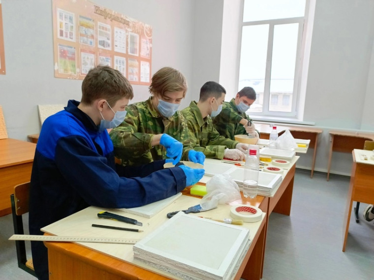 С 1 сентября на Вологодчине начнут работу дополнительно семь кластеров по подготовке кадров. С 1 сентября на Вологодчине начнут работу дополнительно семь кластеров по подготовке кадров.