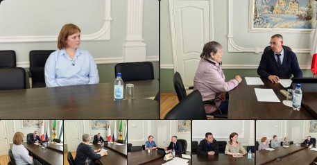 Любой житель округа вправе воспользоваться возможностью прийти на личный приём к главе и обсудить наболевшее. Любой житель округа вправе воспользоваться возможностью прийти на личный приём к главе и обсудить наболевшее.